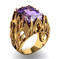 beautyful ring with emerald gem