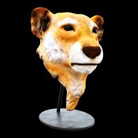 statuette lion
