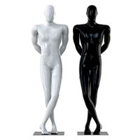 Faceless male mannequin 31