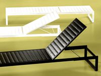 Eos Chaise