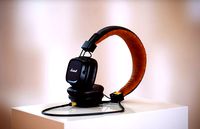 Black headphones HG2
