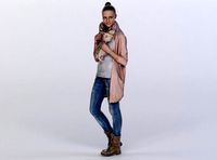 Julia 0287 Woman fixing her scarf