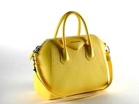 Medium Antigona Satchel Bag