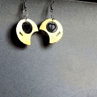 round heart earring