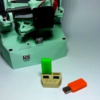 USB Poly Holder
