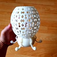 flower patterned lamp