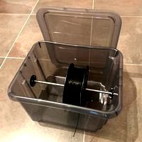 Spool reel stand with spindle