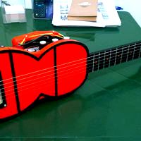 Travel guitar with built-in Amp and Speaker