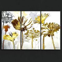 Flowers art in gold