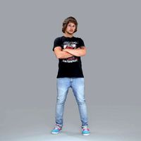 Casual Man Wearing Ed Hardy T-Shirt CMan0011-HD2-O02P05-S