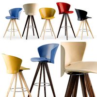 Calligaris Bahia wood stool