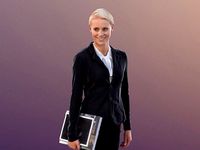 Ina 10286 - Walking Business Woman 3D