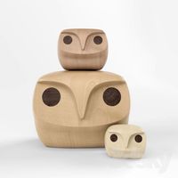 Wooden statue Howdy owl