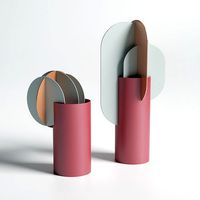 Ekster Vase and Delaunay Vase by Noom