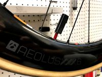 Deflator for bicycle presta valves - quick release