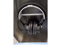 Mountable Headphone Stand