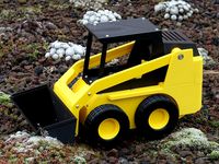 RC Skid loader (1:10 scale)