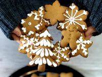 Cookie cutters for Christmas wreath