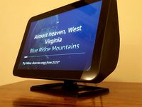 Echo Show 8 stand