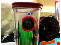 Hygrometer Holder for Rubbermaid 21 Cups.