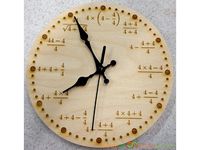Four fours clock
