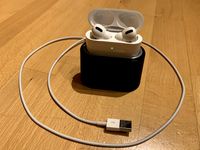 Apple AirPods Pro Multicolor Charging Dock
