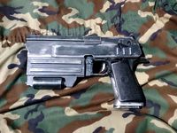 Airsoft Fallout 3/New Vegas 10mm pistol
