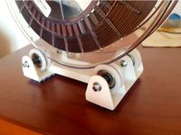 Adjustable spool holder