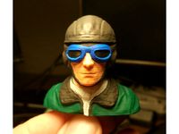 Pilot with guided head