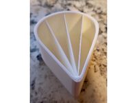 4 section acrylic pour cup by kisskel