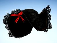 Ultimate Hat: Wench