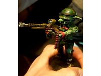 Goblin, Gobbo, Gretchin, Grot MG 5 holding Bulletchain by xxLocoxx