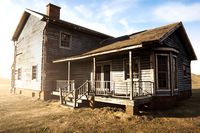 HQ Retro Farmhouse (Modular)