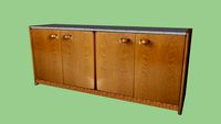 Mueble zapatero en madera de roble y encimera en marmol