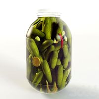 Банка солёных огурцов