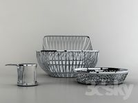 Metal tableware