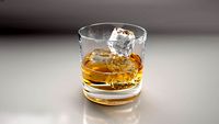 Whisky Glass + Ice Cubes + Render (High Poly)