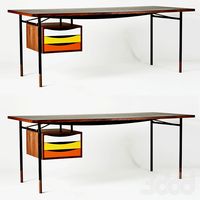 Desk Finn