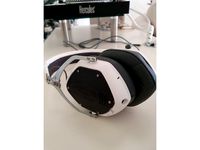 V-moda Shield by Xtanley
