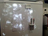Support de stylo pour frigo (Pen holder for fridge) by piotino