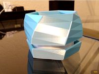 Parametric plant pot with drainage and saucer by WellOiled