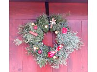 Door (Christmas) wreath holder by dmikulik