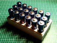 Battery stand ( AA + AAA ) by zumselman