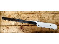 Hand saw handle for large blades with finger support by rmeissn