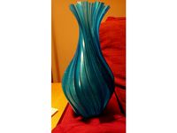 Corona Vase  by 3dgeoshaper