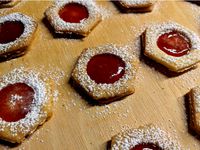 Cookie Cutter - Chemistry - Benzene Spitzbuben / Linzer Plätzchen by jllj