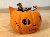 Cheshire Cat Pumkin Bowl for Halloween by Flykatchu