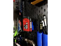 Ozito PXC Battery Holder Skadis Mount by RaihaX