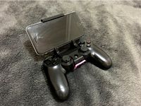 Controller Phone Mount by AshTheMaker