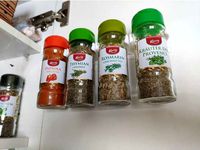 Kania Spice Glas Holder by soerend